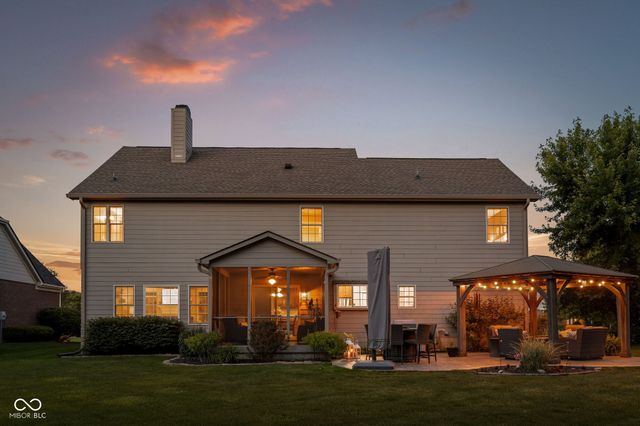 4289 Honeysuckle Lane, Zionsville, IN 46077