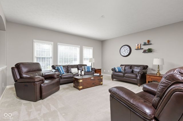 4289 Honeysuckle Lane, Zionsville, IN 46077