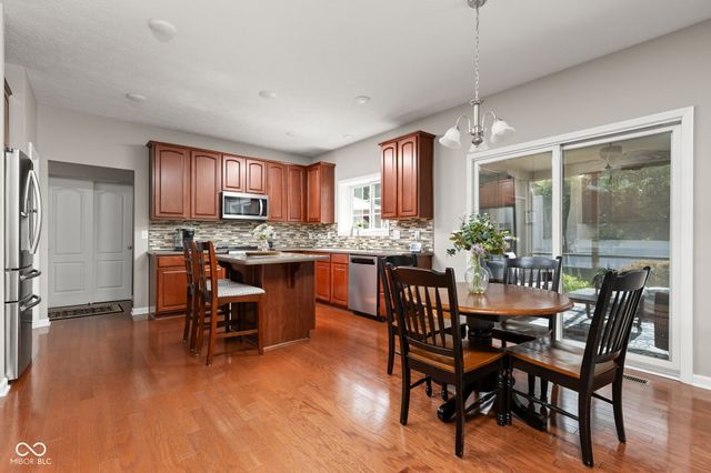 4289 Honeysuckle Lane, Zionsville, IN 46077
