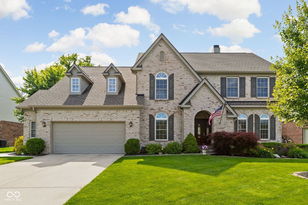 4289 Honeysuckle Lane, Zionsville, IN 46077