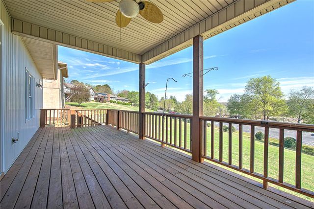 4 Clubhouse Place, Bella Vista, AR 72715