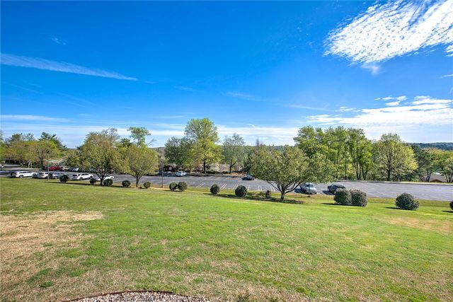 4 Clubhouse Place, Bella Vista, AR 72715