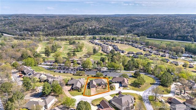4 Clubhouse Place, Bella Vista, AR 72715