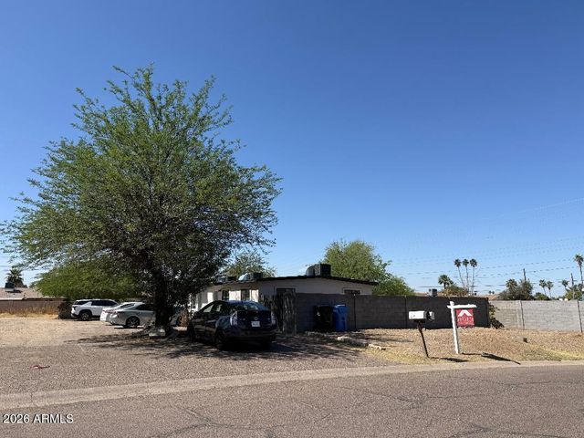 1215 E MISSION Lane, Phoenix, AZ 85020