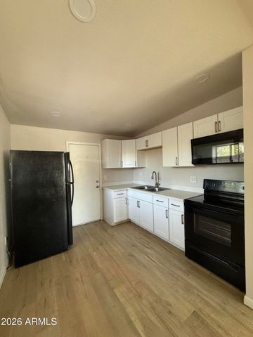 1215 E MISSION Lane, Phoenix, AZ 85020