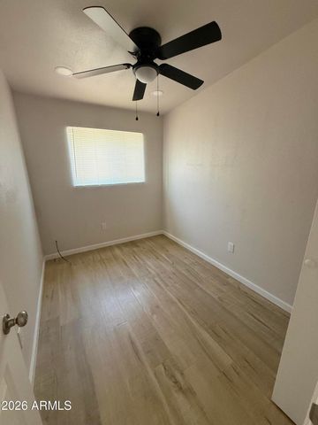 1215 E MISSION Lane, Phoenix, AZ 85020