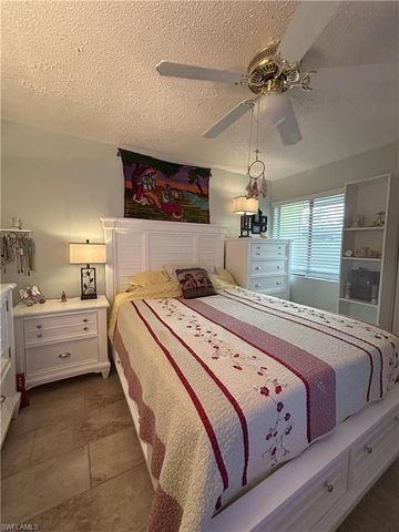 5560 Longleaf DR, North Fort Myers, FL 33917