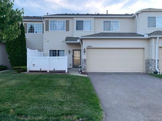 26654 Kirkway Circle, Woodhaven, MI 48183