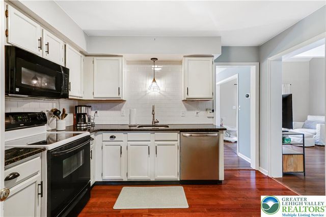 3 Winfield Court, Palmer Twp, PA 18045