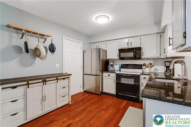 3 Winfield Court, Palmer Twp, PA 18045