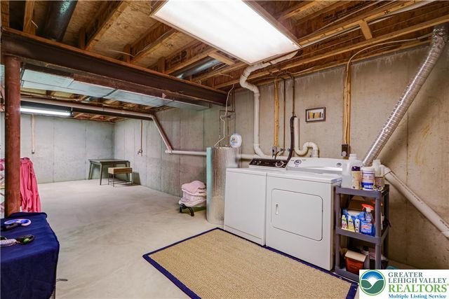 3 Winfield Court, Palmer Twp, PA 18045