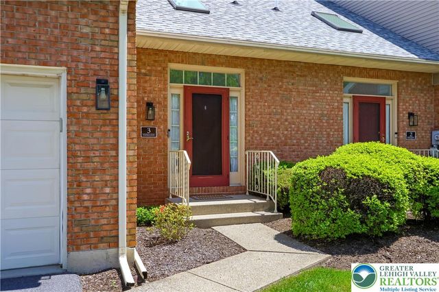 3 Winfield Court, Palmer Twp, PA 18045