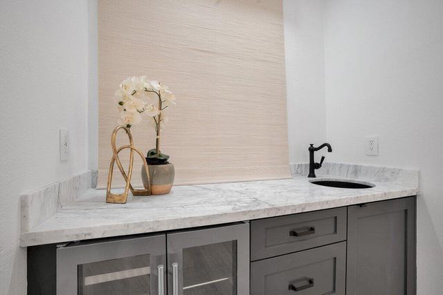 710 Hawk Hill Trail, Palm Desert, CA 92211