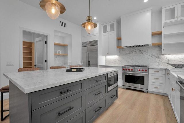 710 Hawk Hill Trail, Palm Desert, CA 92211