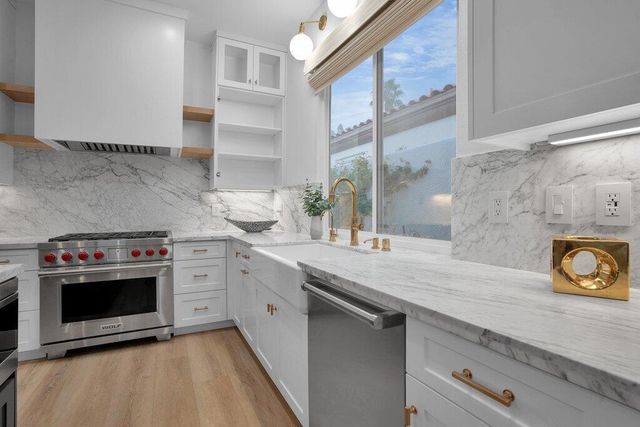 710 Hawk Hill Trail, Palm Desert, CA 92211