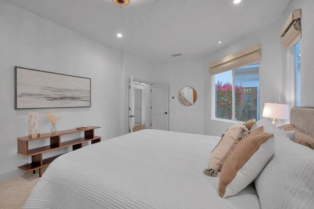 710 Hawk Hill Trail, Palm Desert, CA 92211