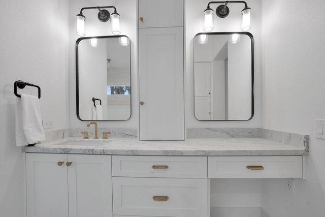 710 Hawk Hill Trail, Palm Desert, CA 92211