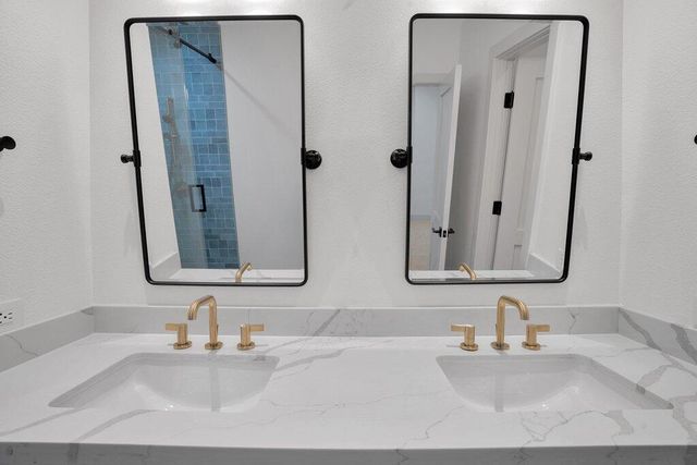 710 Hawk Hill Trail, Palm Desert, CA 92211