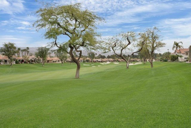 710 Hawk Hill Trail, Palm Desert, CA 92211