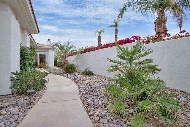 710 Hawk Hill Trail, Palm Desert, CA 92211