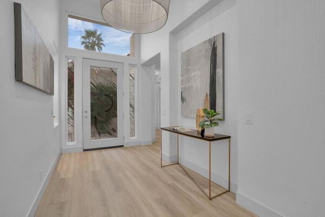 710 Hawk Hill Trail, Palm Desert, CA 92211