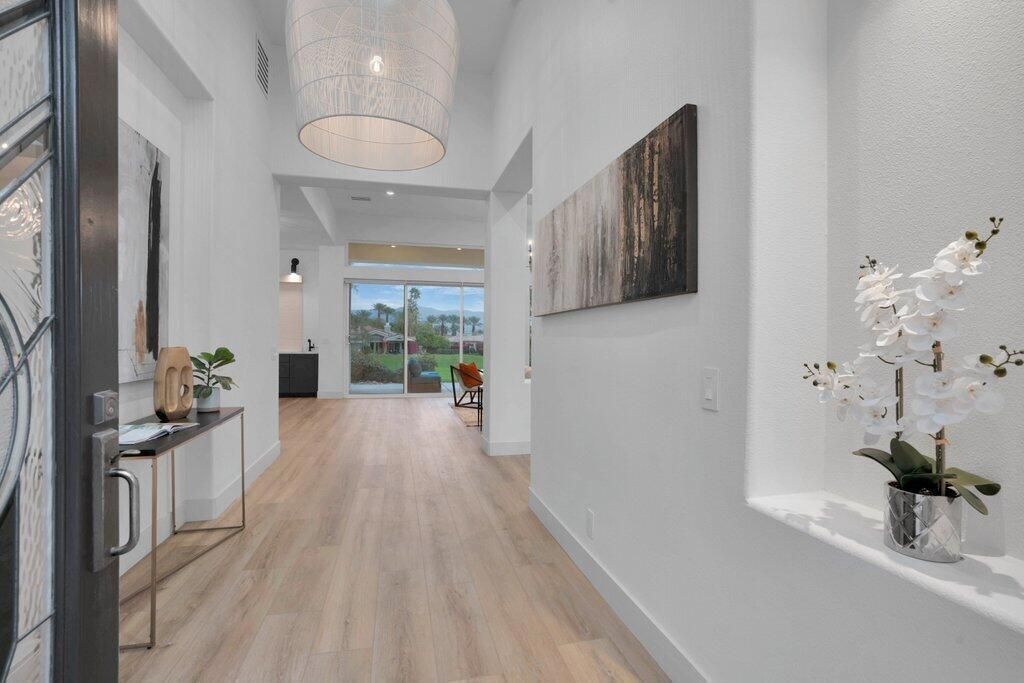 710 Hawk Hill Trail, Palm Desert, CA 92211