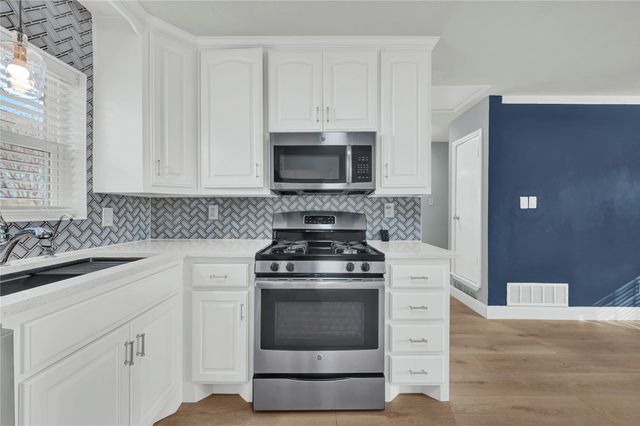 2417 Vickie Street, Mesquite, TX 75149