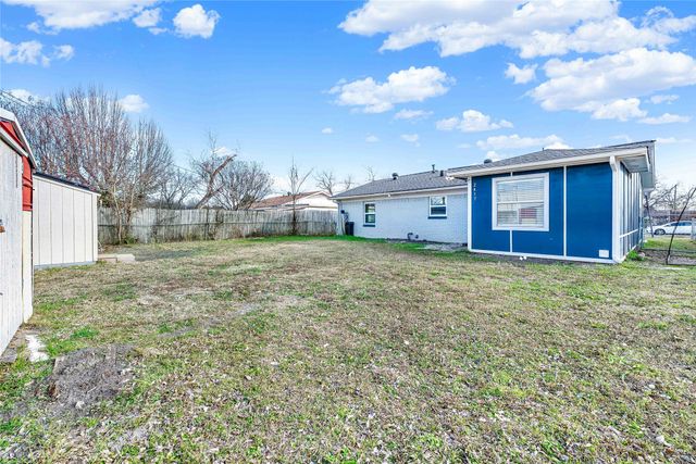 2417 Vickie Street, Mesquite, TX 75149