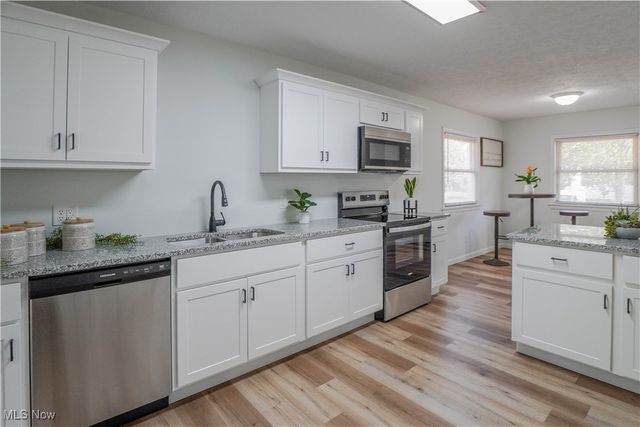 1548 Sunside Drive, Akron, OH 44321