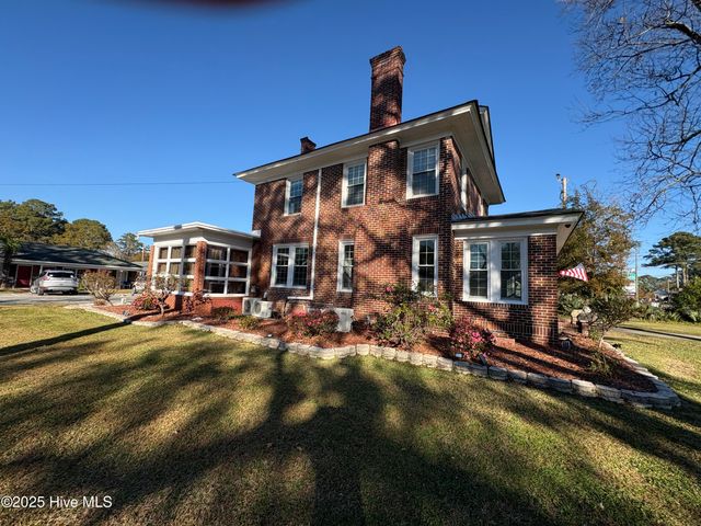 1914 Trent Boulevard, New Bern, NC 28560