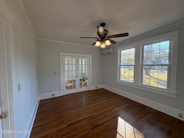 1914 Trent Boulevard, New Bern, NC 28560