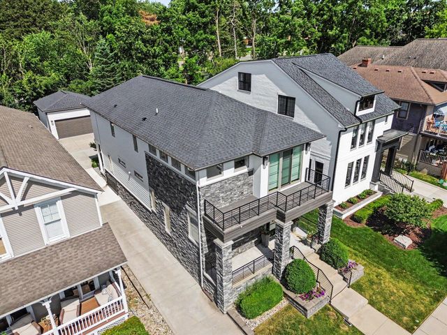 484 Park Street, Birmingham, MI 48009
