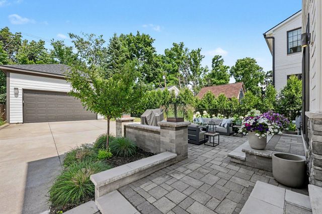 484 Park Street, Birmingham, MI 48009