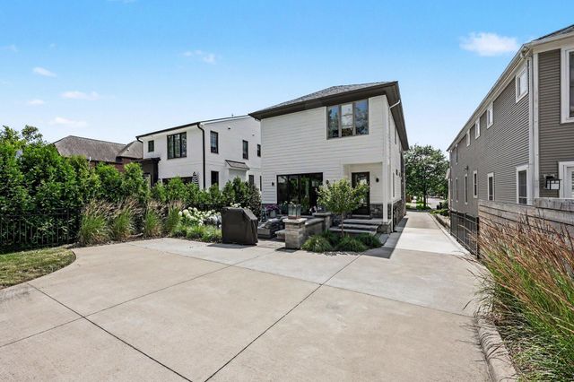 484 Park Street, Birmingham, MI 48009