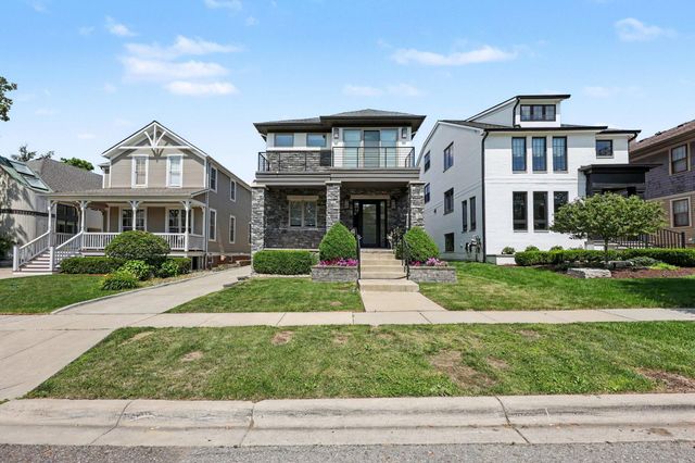 484 Park Street, Birmingham, MI 48009