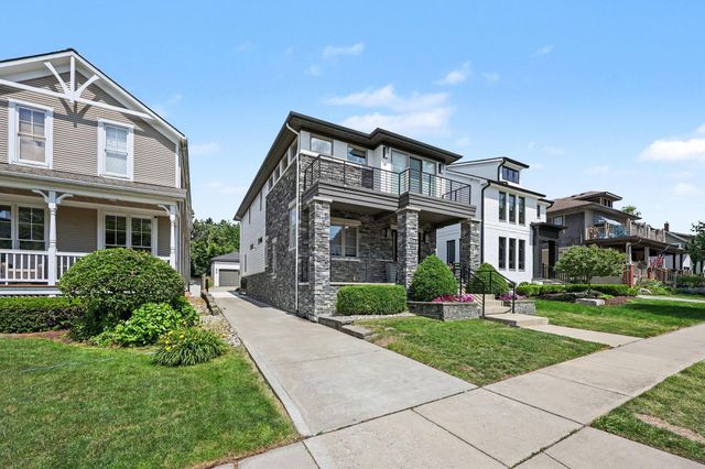 484 Park Street, Birmingham, MI 48009