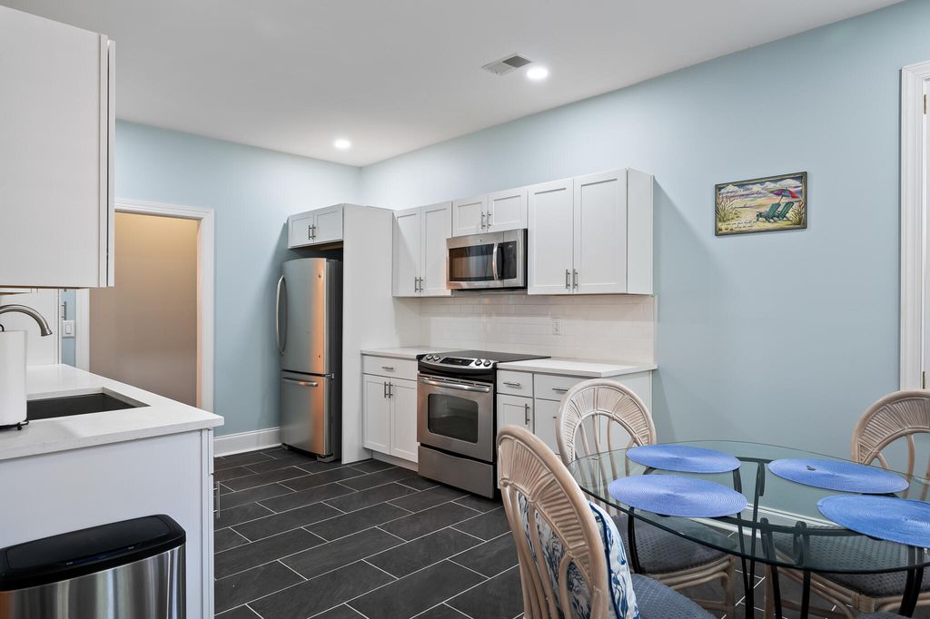 Image 10 of property listing at 3023 Maritime Forest Drive, Johns Island, SC 29455