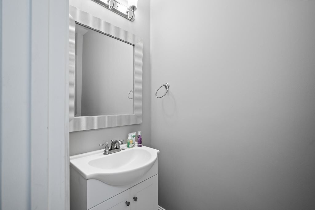 Image 12 of property listing at 3023 Maritime Forest Drive, Johns Island, SC 29455