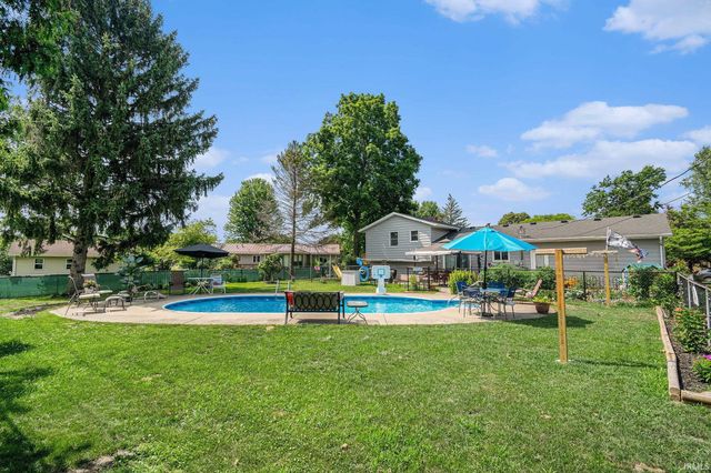 203 Southern Cross Drive, Middlebury, IN 46540