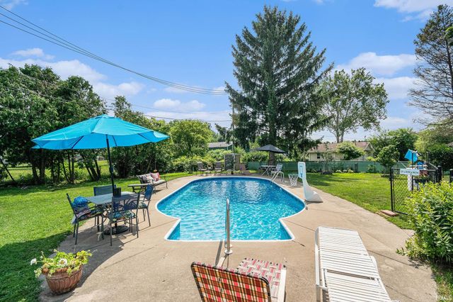 203 Southern Cross Drive, Middlebury, IN 46540