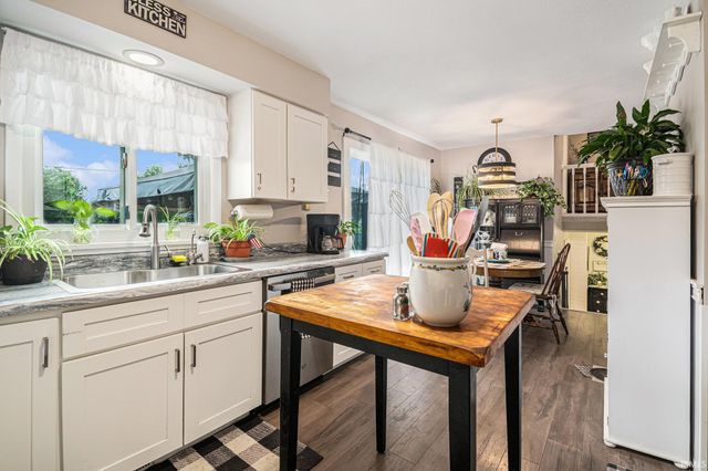 203 Southern Cross Drive, Middlebury, IN 46540