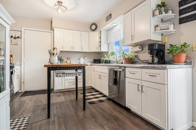 203 Southern Cross Drive, Middlebury, IN 46540