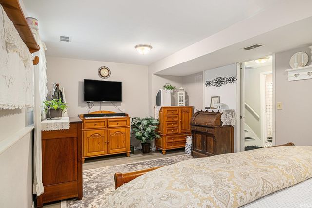 203 Southern Cross Drive, Middlebury, IN 46540