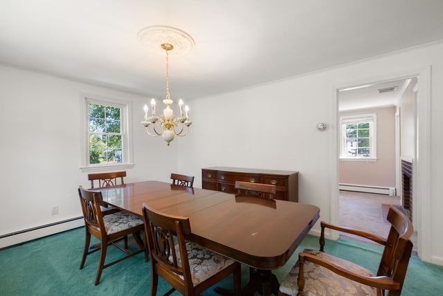 4 Carson Rd, Woburn, MA 01801