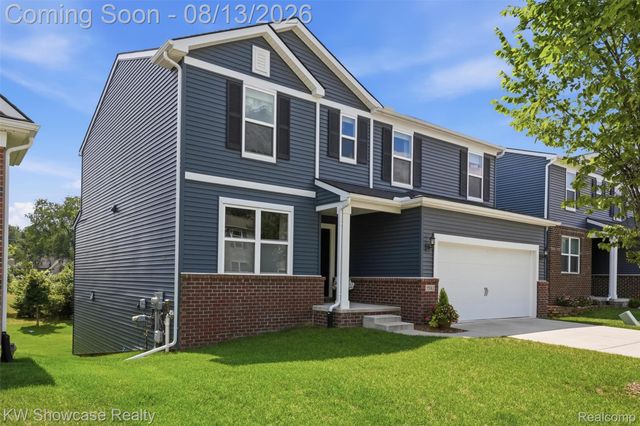 1592 Beachwood Drive, Walled Lake, MI 48390