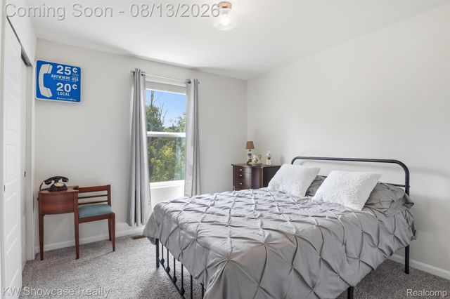 1592 Beachwood Drive, Walled Lake, MI 48390