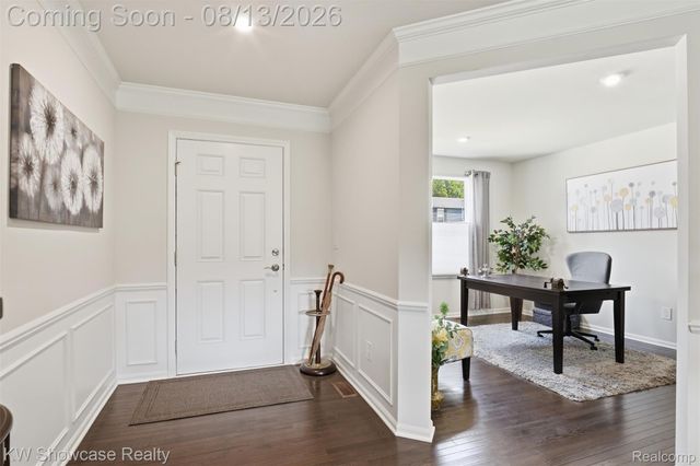 1592 Beachwood Drive, Walled Lake, MI 48390