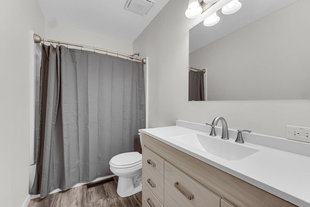 10447 N 477 E, Demotte, IN 46310