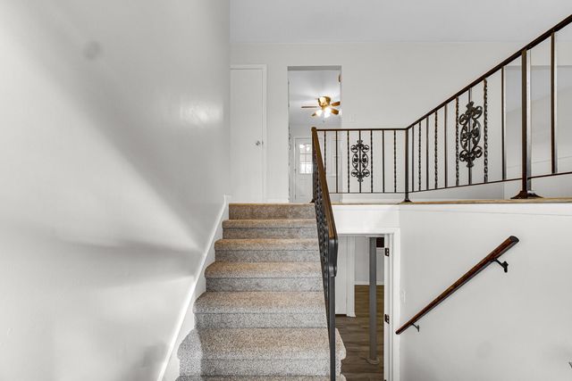 10447 N 477 E, Demotte, IN 46310