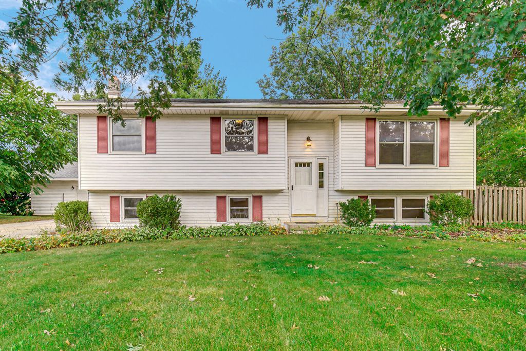 10447 N 477 E, Demotte, IN 46310